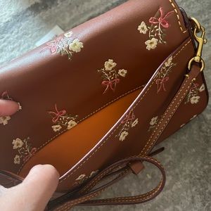 Coach sling crossbody bag